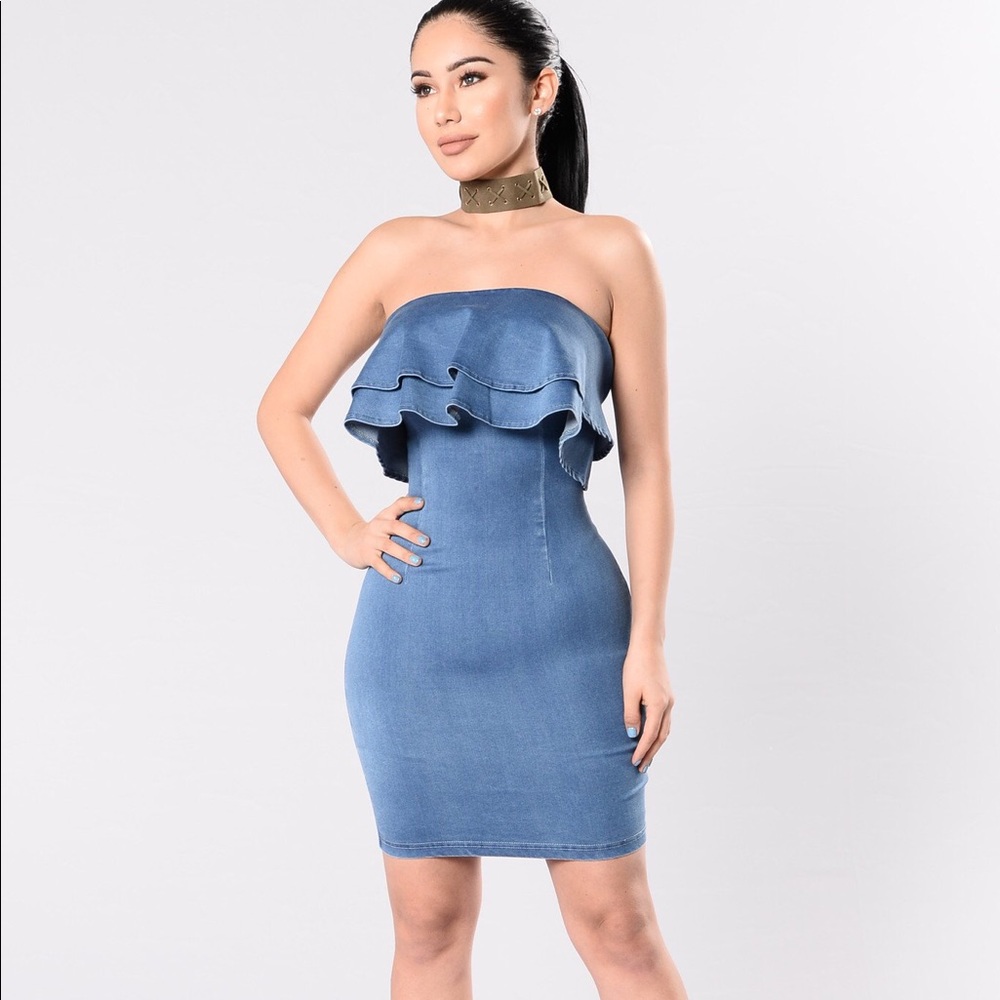 Ruffled jean dress (strapless)